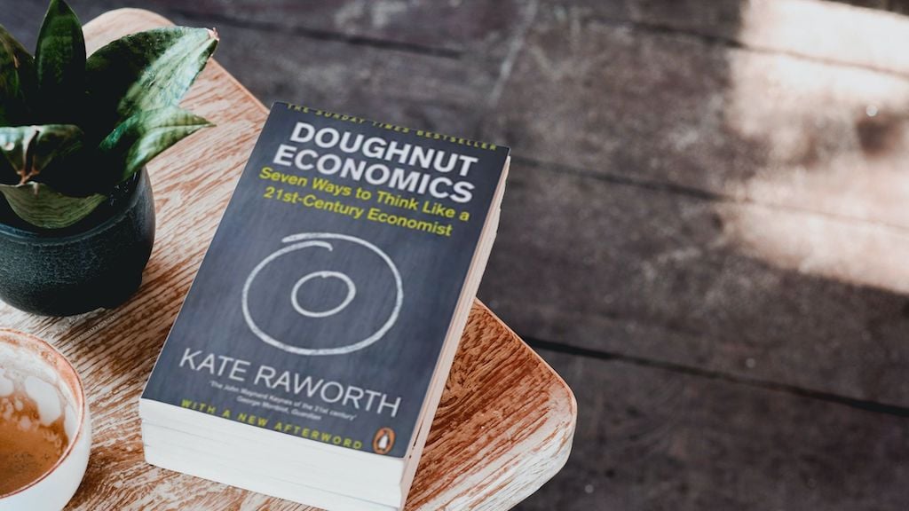 Doughnut Economics by Kate Raworth: Book Review & Summary